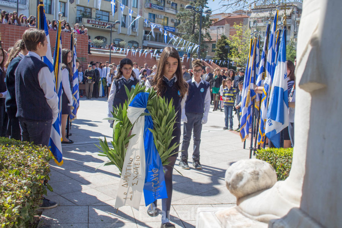 ΚΑΤΑΘΕΣΗ ΣΤΕΦΑΝΩΝ 25Η ΜΑΡΤΙΟΥ-8891