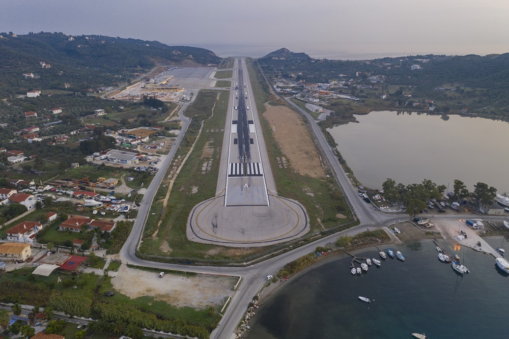 Επιχείρησε να “πετάξει” από την Σκιάθο για Πίζα με πλαστό διαβατήριο