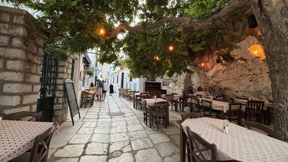 Τα σοκάκια στην Απέιρανθο Νάξου